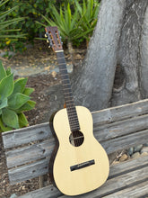 Load image into Gallery viewer, Brazilian Rosewood with master grade Adirondack Spruce